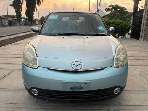 Mazda Verisa mil 15.9 nasajili