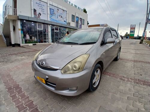 Inauzwa Toyota wish