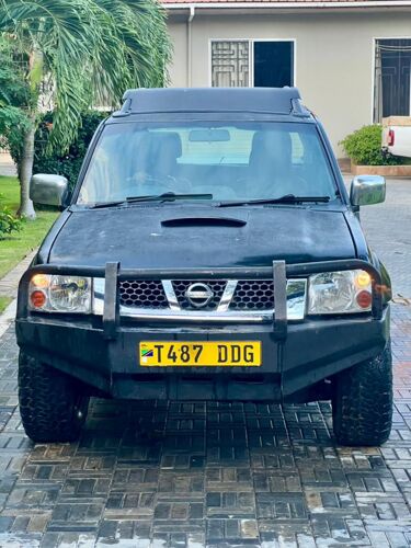 Nissan hardbody 