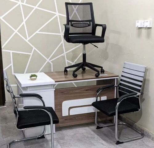 Office table+ 3 chairs 