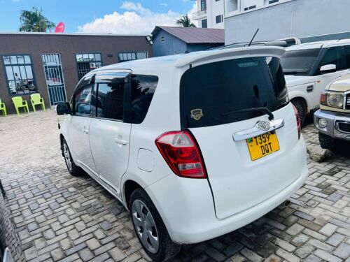 Toyota Ractis 1490cc 