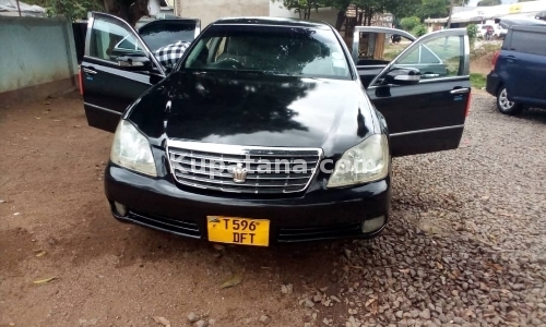 TOYOTA CROWN ATHLETE FOR SALE 5.5M