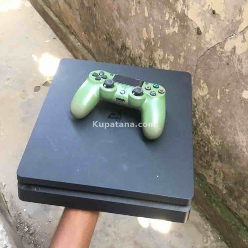 Ps 4 Slim Inauzwa