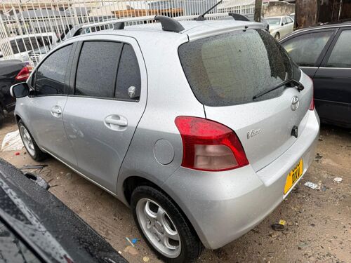 Toyota Vitz kali sana 