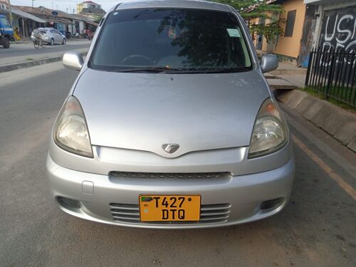 Toyota Fun cargo 2002