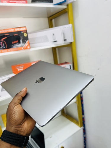 MACBOOK Air 2018