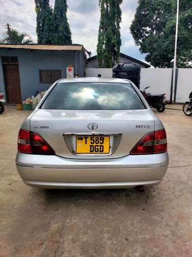 TOYOTA BREVIS 