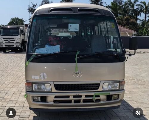 Toyota coaster mpya 