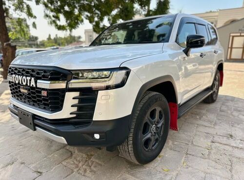 LANDCRUISER LC 300