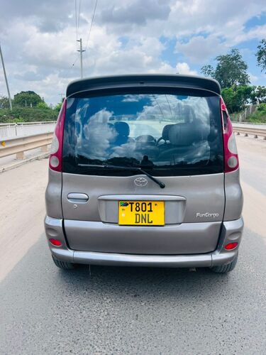 NAUZA TOYOTA FUNCARGO MPYA 