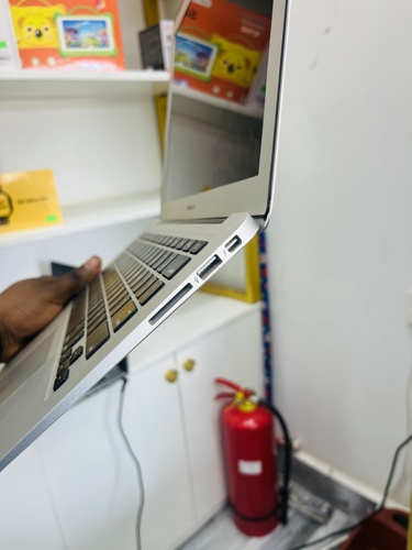 MACBOOK air 2015