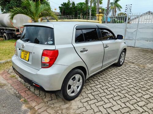 NAUZA TOYOTA IST NEW MODEL 
