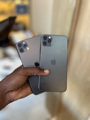 iPhone 11 Promax, O6I2O4IO