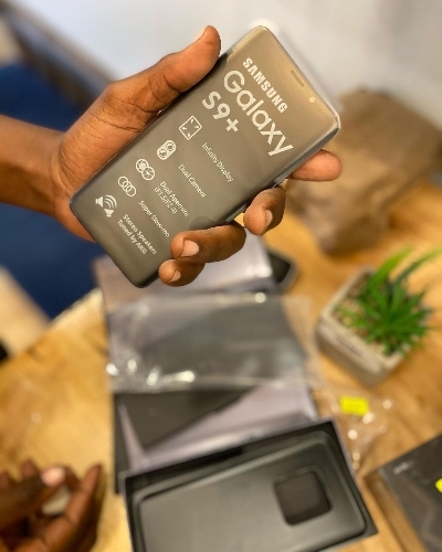 New Samsung s9 plus 32gb