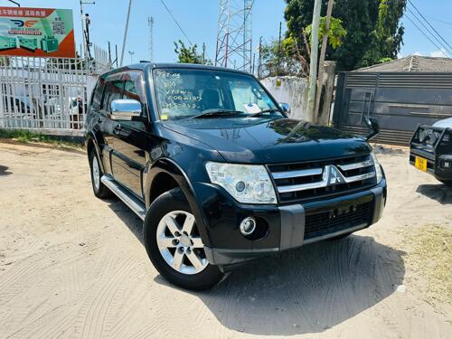MITSUBESHI PAJERO