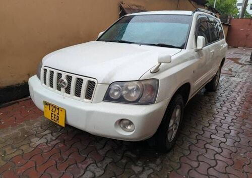 NAUZA TOYOTA KLUGER NZURI 