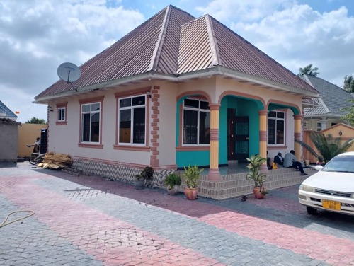 NYUMBA YENYE HATI KIVULEFREM10