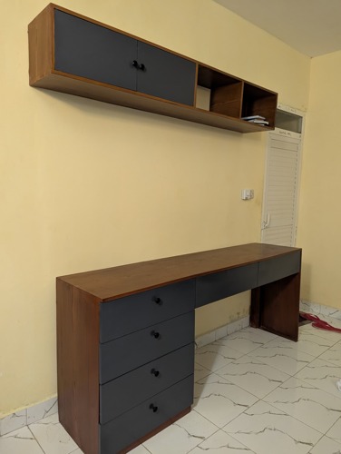 SHOWCASE/STUDYING TABLE
