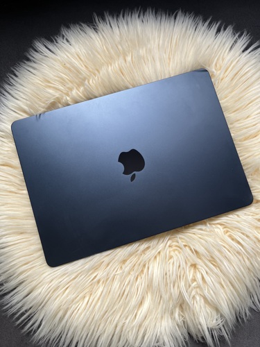 Apple macbook air m2 2022