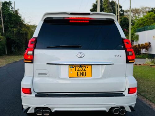 NAUZA TOYOTA LANDCRUSER PRADO 