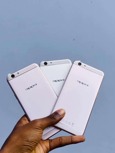 Oppo F1S 