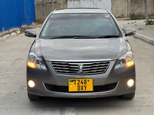 TOYOTA PREMIO NEW
