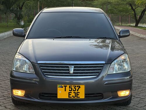 Toyota premio F 