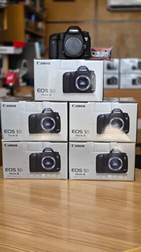 Canon EOS 5D Mark III 22.3 MP 