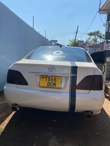 Toyota crown royal saloon