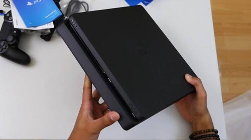 PS4 SLIM