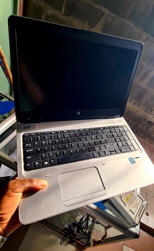 Hp probook 650/i3/8GB/256GB