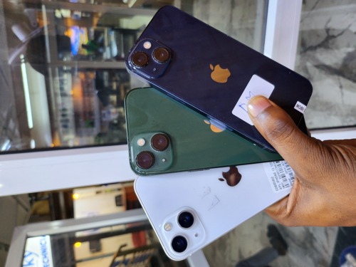Iphone 13 plain