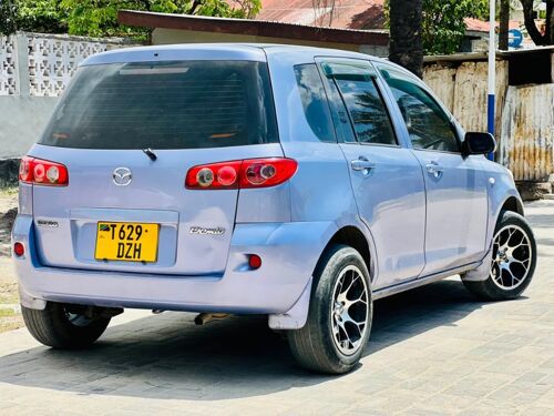 Mazda demio