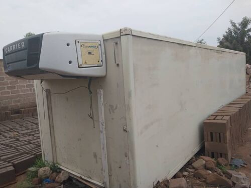 Container la samaki 40futi