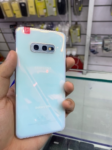 Samsung S10e 