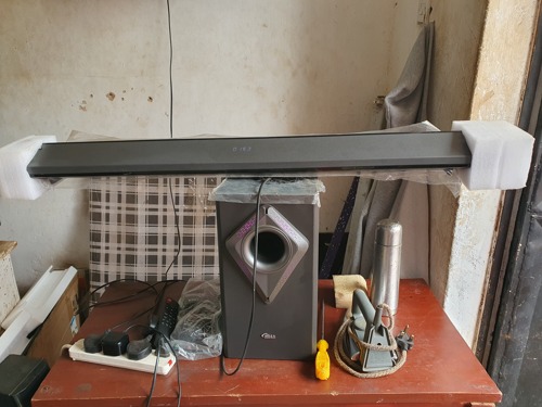 Wireless sound bar system 
