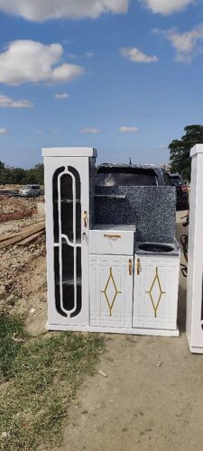 Kitchen cabinet