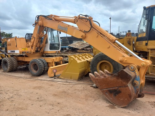 Excavator Liebherr 912