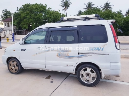 NOAH SR40 NAMBA C KINANDA KWELI KWELI IPO SOKONI