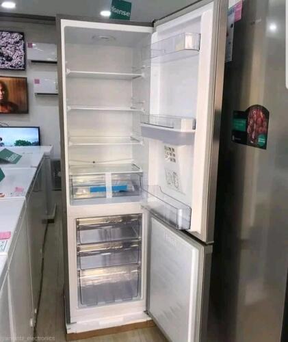 H370BI WD Hisense Refrigerator with water Dispenser