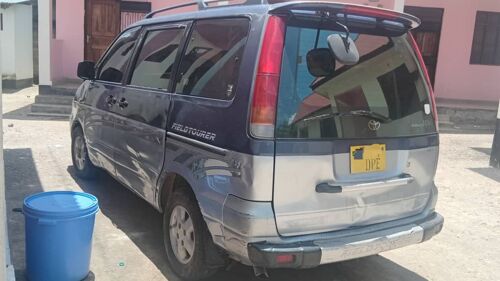 Noah old model sr40 field tour