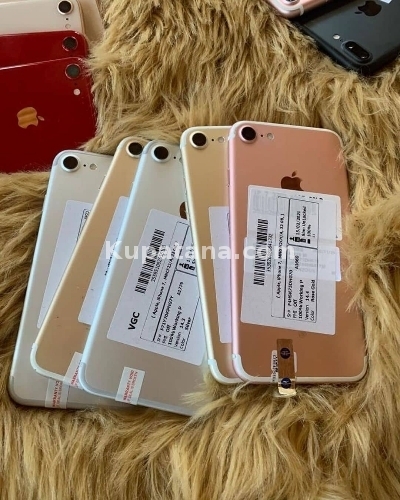 iPhone 7 plain 32gb Offer