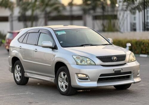 2005 Toyota Harrier 