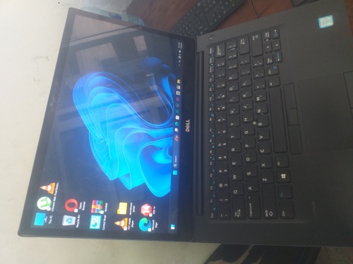 Laptop 