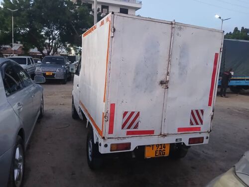 Suzuki Carry 