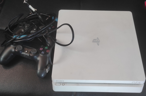 PS4 slim
