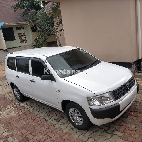 Toyota Brobox Inauzwa