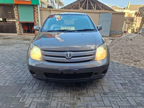 Toyota Ist nzuri Sana 