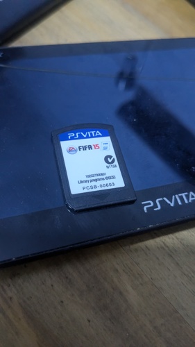 FIFA 15 Game Ps Vita console 