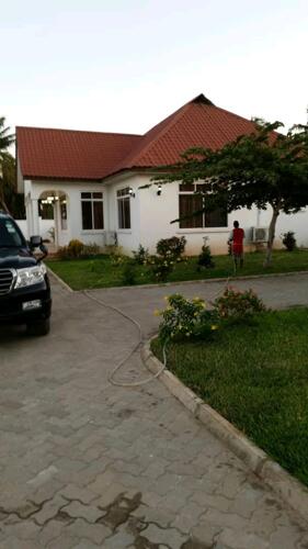 3BEDROOMS VILLAS 4RENT AT UNUNIO BEACH